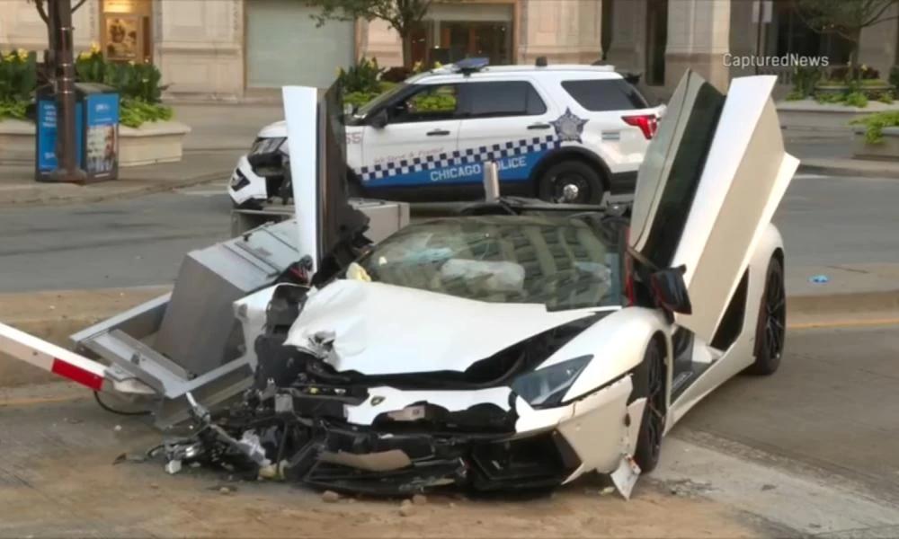 Βίντεο δείχνει ιδιοκτήτη να καταστρέφει την πανάκριβη Lamborghini του